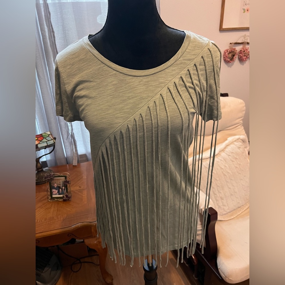 CHELSEA & VIOLET ROCKER CHIC TEE